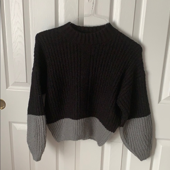 Black and Grey Color Block Sweater + SH - Picture 1 of 4